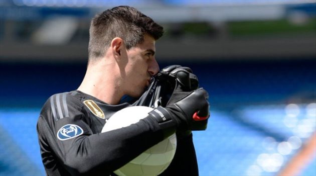 كورتوا يكشف الصعوبات التى تواجه ريال مدريد