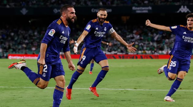 في كلاسيكو الأرض.. أنشيلوتي قد يفاجيء برشلونة بثنائي غير متوقع