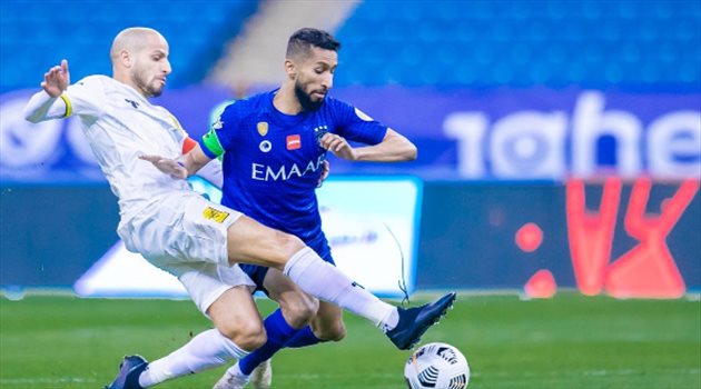 بديل الأحمدي في الاتحاد.. اسم كبير من الدوري الإنجليزي