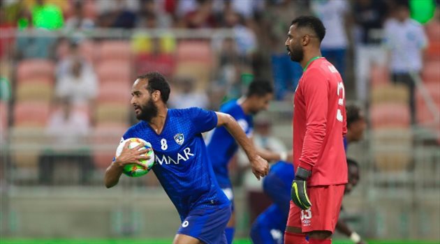 عبد الله عطيف نجم الهلال يريد الأهلي.. وصفقة الكويكبي مهددة بالفشل