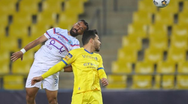 النصر يشكو إعلامي شهير بسبب قضية بيتروس.. كواليس نارية