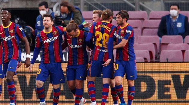 برشلونة "يخضع" أمام باريس سان جيرمان.. ويخسر صفقة ذهبية