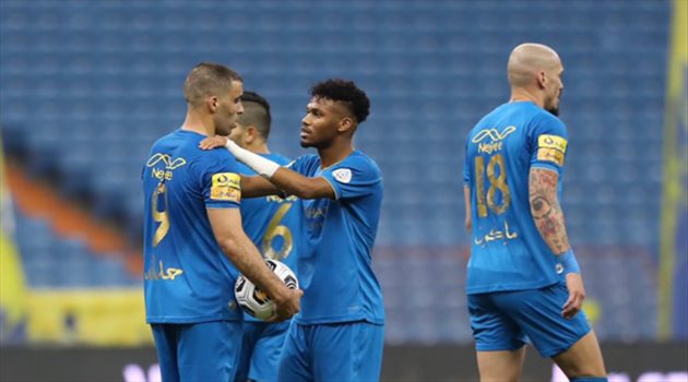 أيمن يحيى "يضحي" من أجل منتخبنا.. "كواليس مخيفة في إصابة نجم النصر"