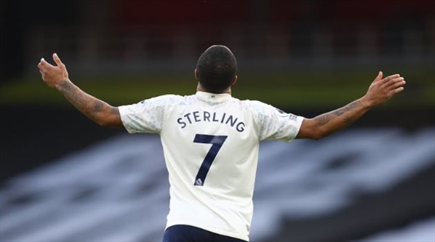 ستيرلينج الكيل بمكيالين.. وزير الداخلية المجري يرد على اتهامات الإنجليز بالعنصرية