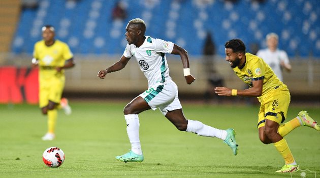 3 محطات مختلفة تكشف صراع الأهلي على بديل نداو