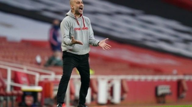 بيب جوارديولا يحسم انتقال توريس إلى برشلونة