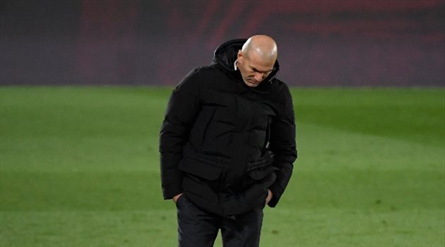 زين الدين زيدان زيدان يكشف سبب غضبه من الصحفيين.. وسر ريمونتادا ريال مدريد أمام هويسكا