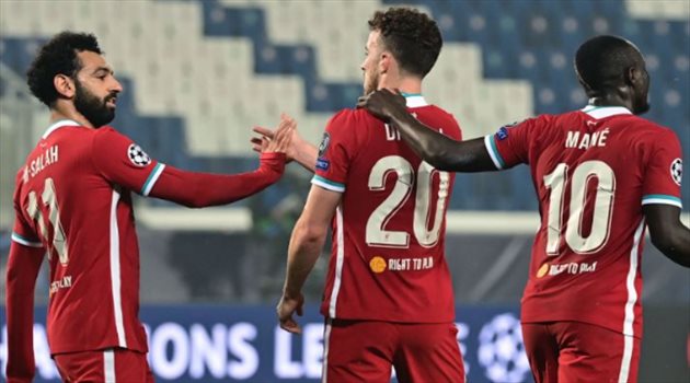 تصرف غريب.. جوتا يلمح إلى استبعاد صلاح من مباراة ليفربول وفولهام!