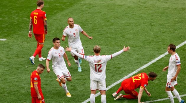 نجم منتخب الدنمارك "يشعل" المنافسه مع إنجلترا.. بـ"تصريحات نارية"