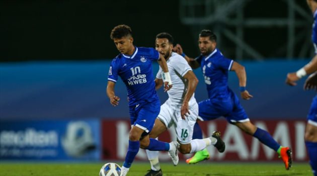 قبل معركة الأهلي.. مدرب الاستقلال "يقلل" من السومة