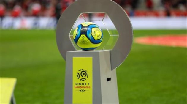 يويفا يطيح بالدوري الفرنسي خارج البطولات الكبرى.. "إهانة لتاريخ ميسي"