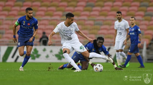  "لا حسيب ولا رقيب".. نجم النصر السابق يسخر من تعادل الهلال أمام الأهلي