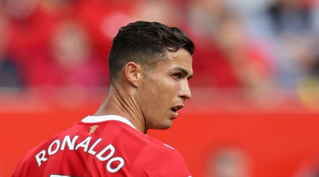 "بسبب أزمة كريستيانو في دوري الأبطال".. سولشاير يرد على أسطورة مانشستر يونايتد