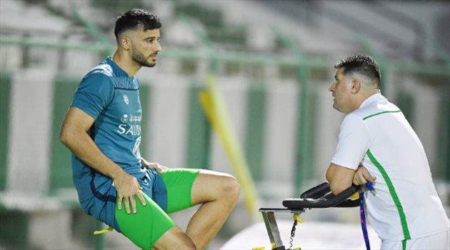 بديل السومة أمام النصر.. ثلاثي يهدد مستقبل فلادان في الكلاسيكو