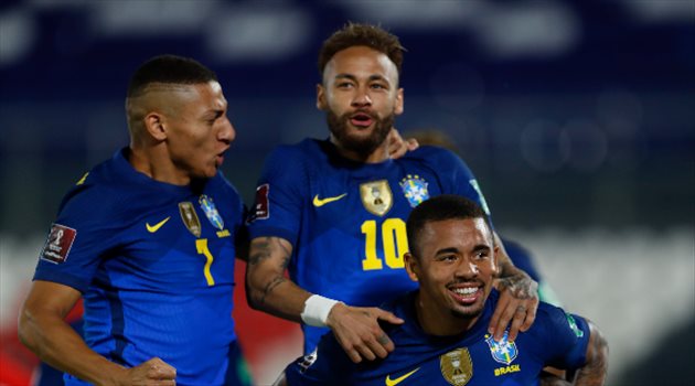 البرازيل "تحتل" باراجواي.. ونيمار يقترب من رقم بيليه الأسطوري