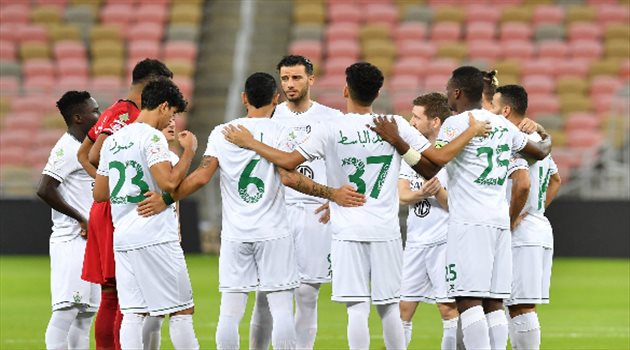 الأهلي "يخطف" نجم الهلال.. صفقة شتوية كبرى