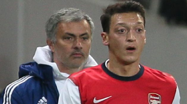 مورينيو يهين مسعود أوزيل: "من قال لك ستأتي لتوتنهام"