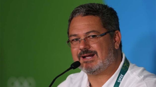 الهلال يحسمها.. "بقاء ميكالي أم التعاقد مع مدرب جديد"