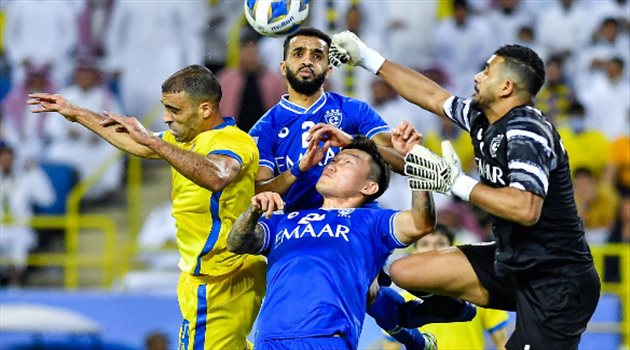 عطيف "يقلل" من نجوم الهلال والنصر.. "أسطورة الشباب أفضل"