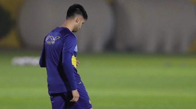 النصر يواجه قرار لجنة الاحتراف بتصرف عاجل في مستقبل بيتي مارتينيز