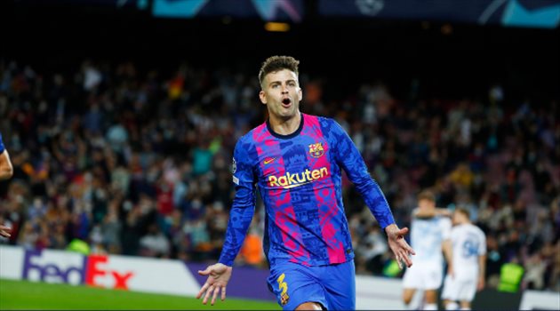 برشلونة يجبر بيكيه على الاعتزال لتحقيق أحلام تشافي