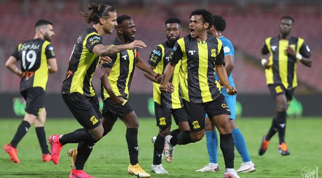 تطور عاجل في ميركاتو الاتحاد.. انسحاب أمام النصر من أجل محارب الصحراء