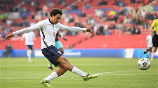 رسميا.. ريال مدريد يكشف موعد تقديم أرنولد للجماهير ووسائل الإعلام 