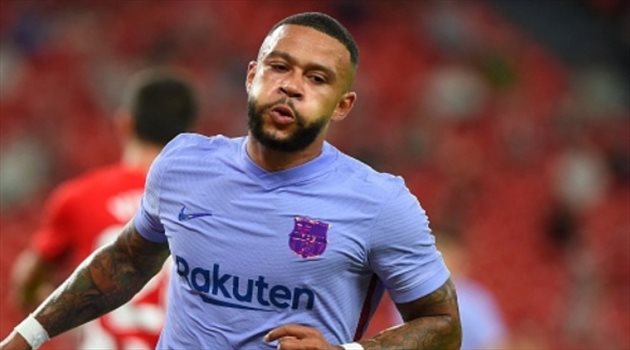ممفيس ديباي يحسم مستقبله مع برشلونة بتصريح رسمي