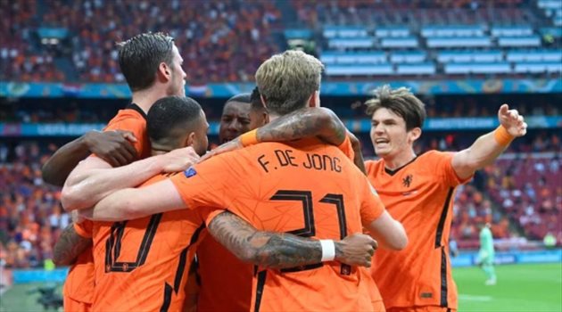 انتهت| نجم هولندا يرد على "عرض النصر" رسميا