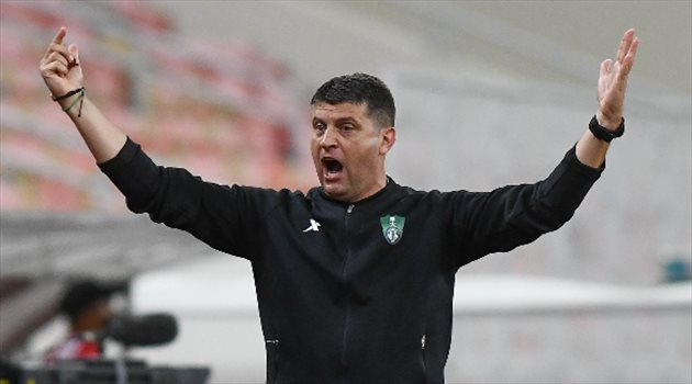 مدرب القرن 21.. لقب يزن تاريخ فلادان بعد ثلاثية الأهلي من الشباب