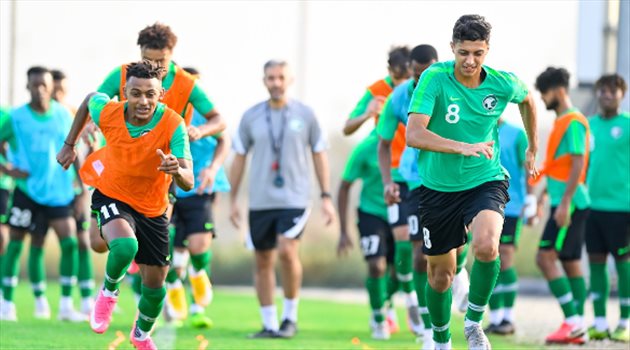 أخضر الشباب يواصل تدريباته استعدادا لكأس آسيا