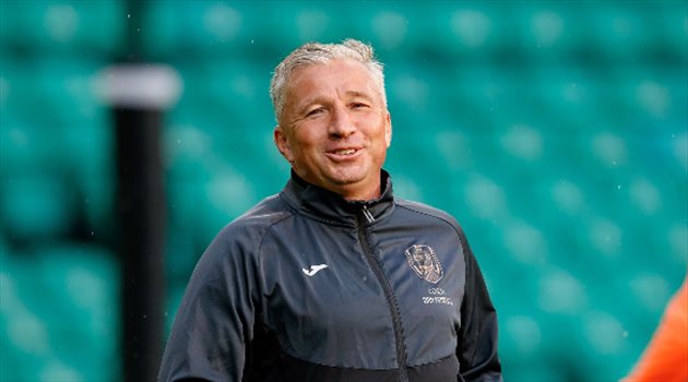 مفاجأة.. دان بيتريسكو خارج حسابات النصر لخلافة فيتوريا