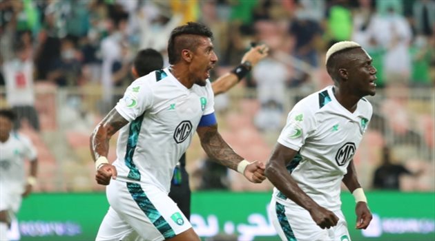 بعد الأهلي.. عرض غريب "يعيد" باولينهو إلى كرة القدم