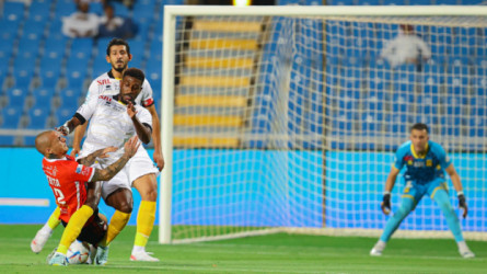 رياح الإصابات تهب على دفاع الاتحاد..وقلق من تكرار سيناريو حجازي