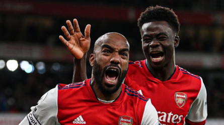 أرسنال يضرب وولفرهامبتون بثنائية.. يهدد مانشستر يونايتد