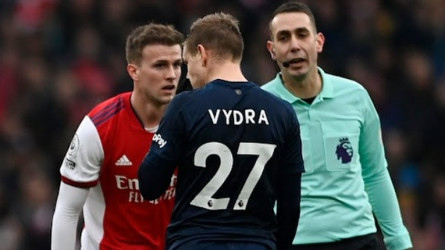 التعادل يحسم موقعة أرسنال والأخير في الدوري الإنجليزي