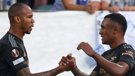 أرسنال يعود إلى لندن بثلاث نقاط غالية من زيورخ بالدوري الأوروبي