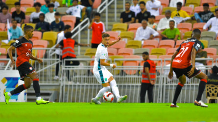 ضرب 9 لاعبين في الرائد.. صدمة في الشارع الرياضي السعودي