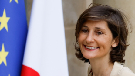 هل يتراجع بنزيما عن الاعتزال الدولي؟.. وزيرة فرنسية تحرج ديشامب