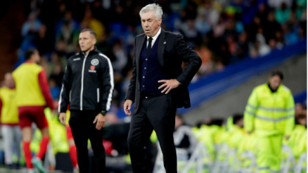 ماذا تفعل يا كارلو؟.. أنشيلوتي يهين حكام إسبانيا باللغة الإيطالية