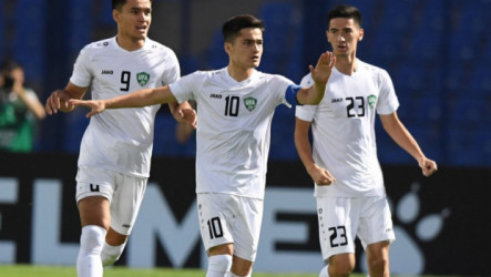 أوزباكستان تطيح باليابان.. وتواجه السعودية على الذهب الآسيوي