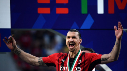 إشادة استثنائية من زلاتان إبراهيموفيتش بنجم المغرب