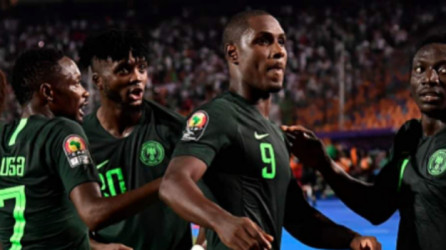 إيجالو VS أحمد موسى.. ثروة مهاجم الهلال تتحدى سيارات نجم النصر!