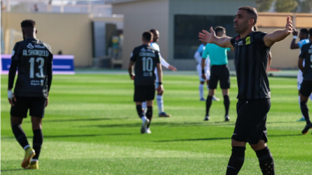 حمد الله يشتبك مع نجم الاتحاد.. لقطة مشينة أمام أبها