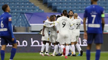 طلب يصدم الهلال..حديث ناري من حجازي لمدرب الاتحاد قبل الكلاسيكو