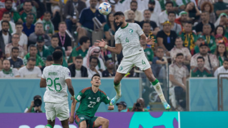 نجم الأخضر يعتذر للشعب السعودي.. ويعلنها: لهذا ودعنا المونديال !