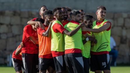 نجم الشباب يترك معسكر إسبانيا.. تعرف على السبب