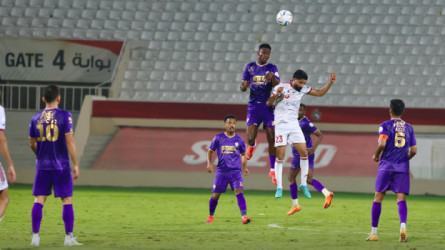 الطائي يخسر بثنائية الشارقة الإماراتي وديا