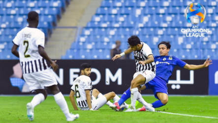 القوة الجوية يصعق الجزيرة.. والشباب يضمن الصدارة الآسيوية