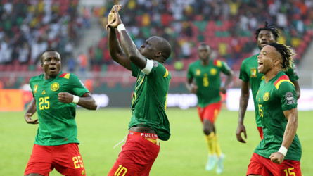 أبو بكر يقود الكاميرون لثمن نهائي أمم إفريقيا برباعية في إثيوبيا